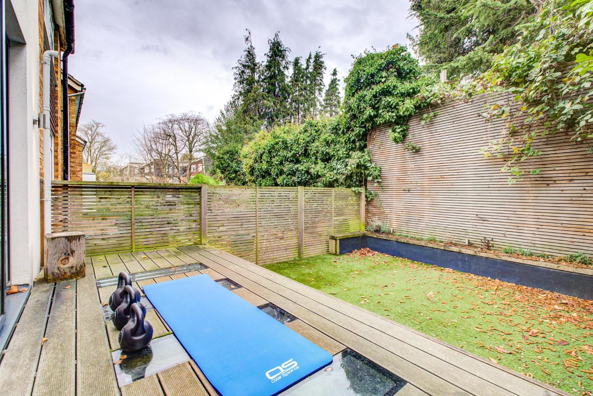 Neoteric Home Wimbledon Village London Exterior photo